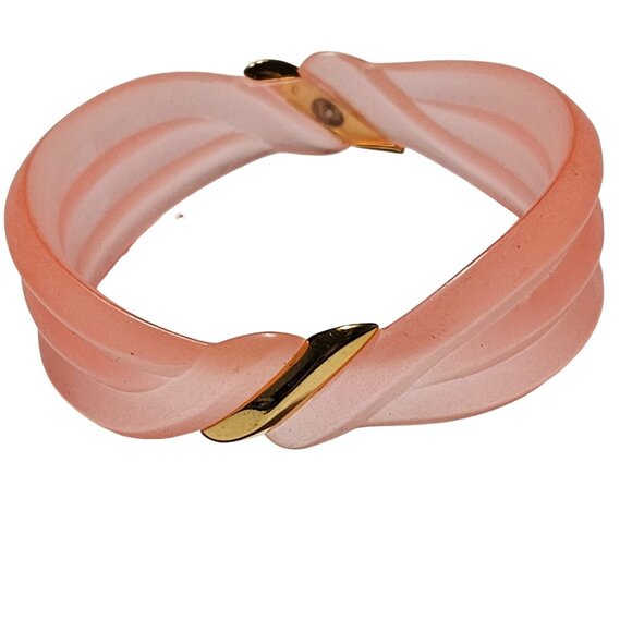 Retro Pink Lucite Bangle Bracelet Gold Tone Accents Statement Fashion Jewelry - Picture 1 of 4